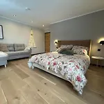 Zh 10 By Interhome