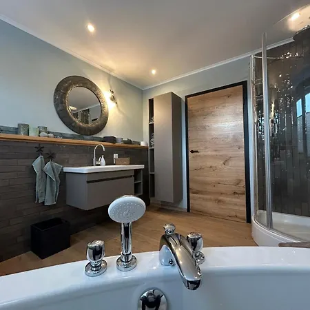 Ferienhaus Zh 10 By Interhome *